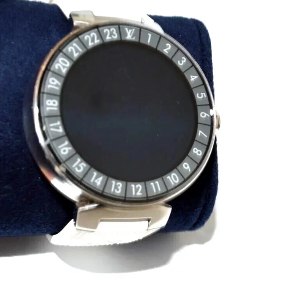 Louis Vuitton tambour Black Smartwatch with Original Paperwork + box - Picture 3 of 13